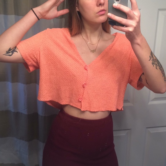 Vintage Peach Crop Top - Picture 3 of 7